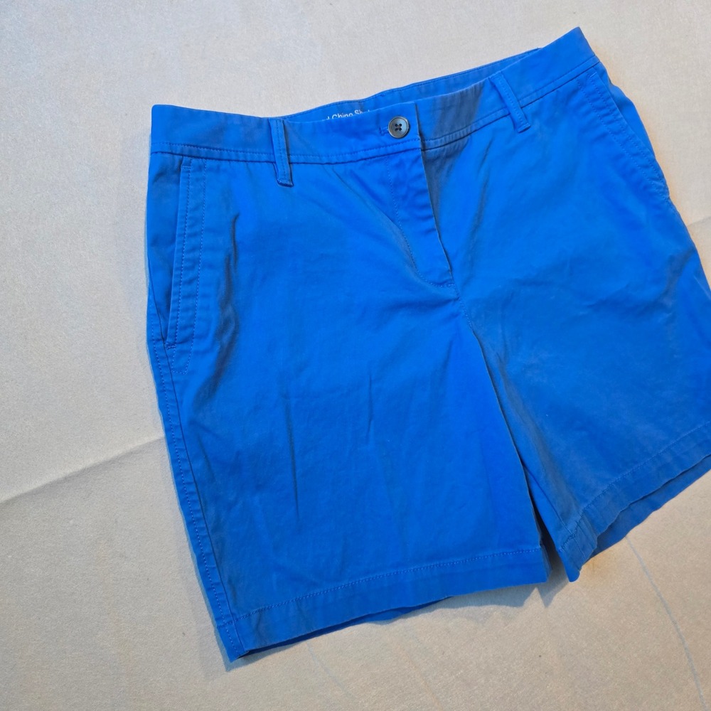 Talbots Relaxed Chino Shorts Womens 10 Blue Cotton Stretch Mid Rise Casual - Picture 2 of 6